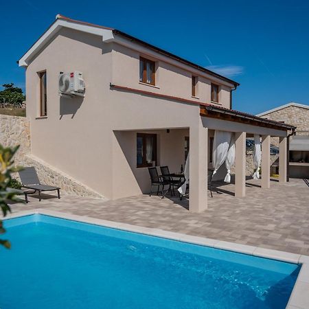 Villa Kamia With Private Heated Pool And Electric Vehicle Adapter Zubovici Exterior photo