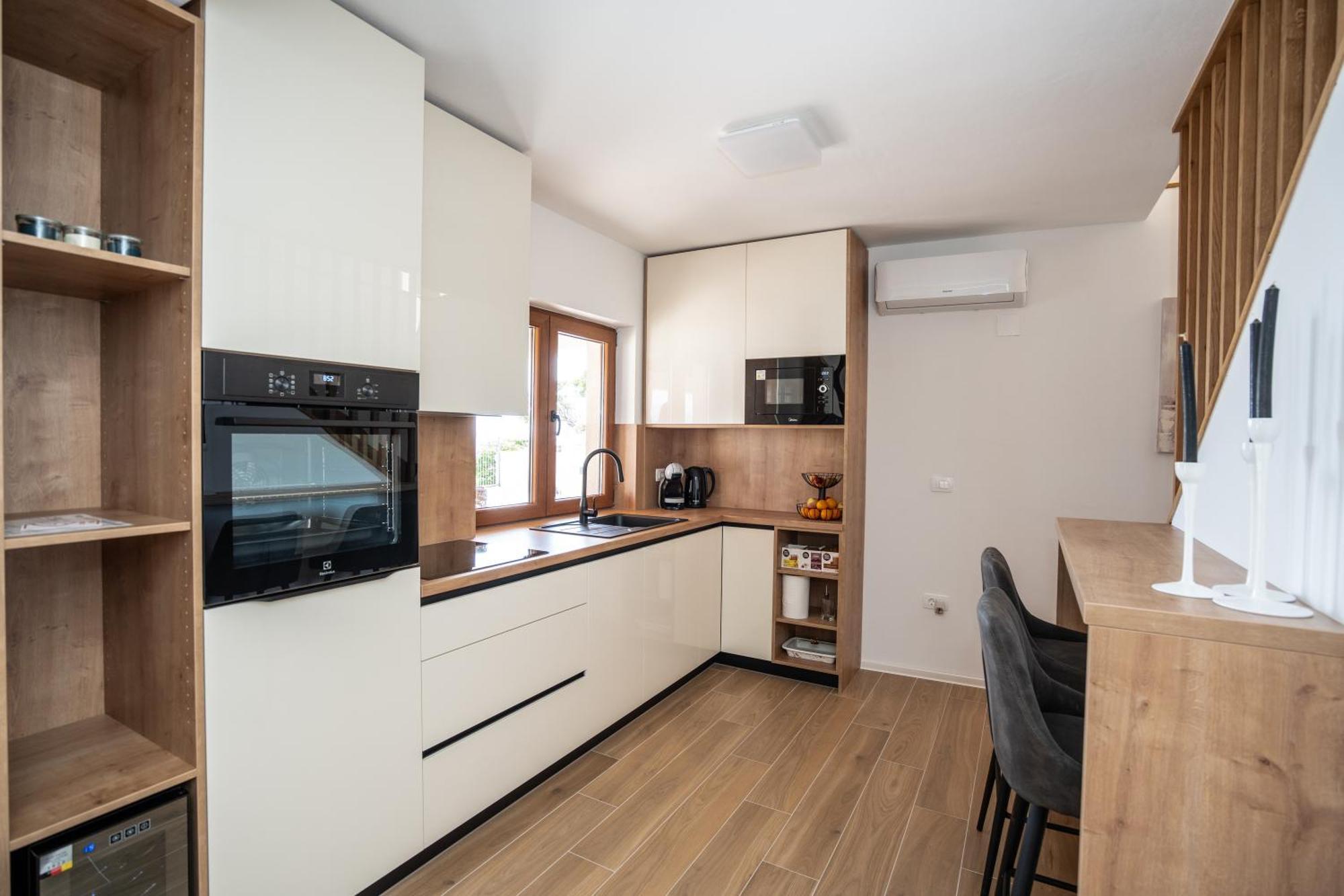 Villa Kamia With Private Heated Pool And Electric Vehicle Adapter Zubovici Exterior photo