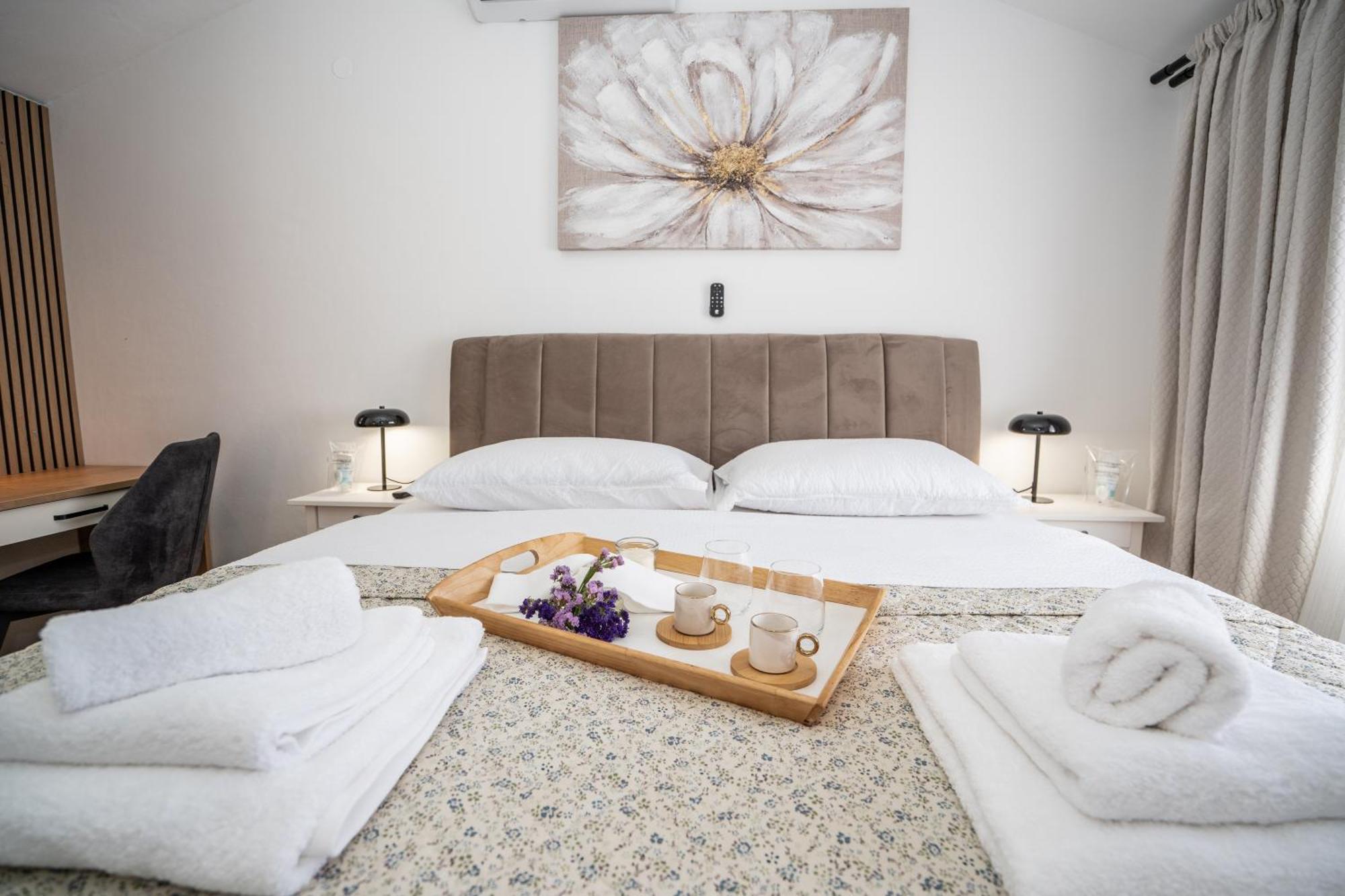 Villa Kamia With Private Heated Pool And Electric Vehicle Adapter Zubovici Exterior photo