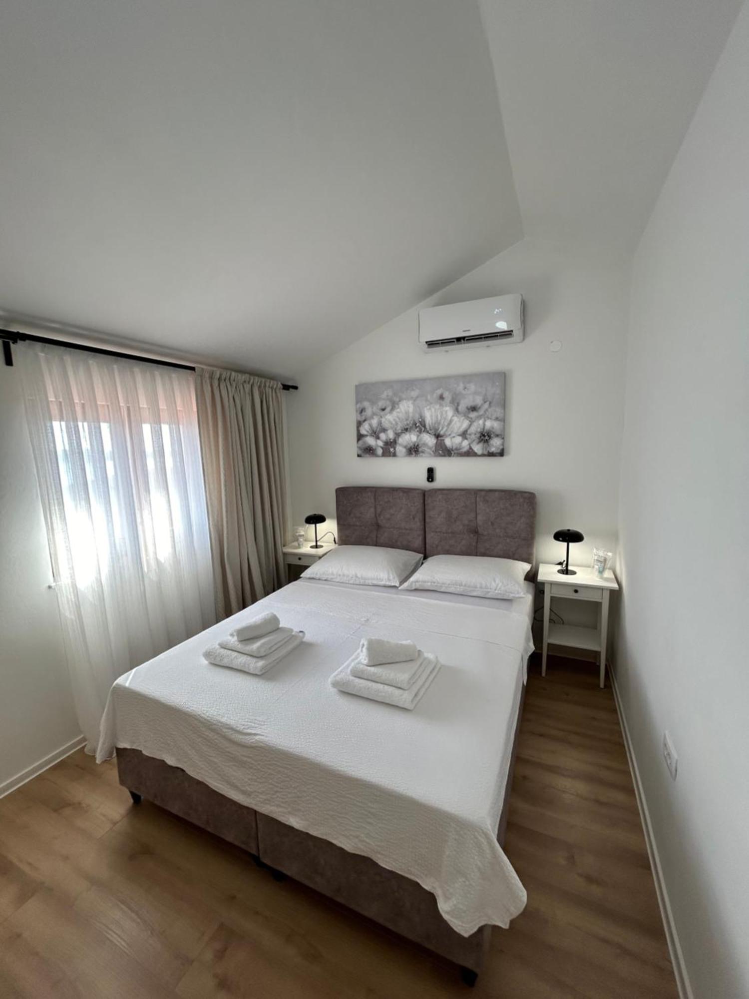 Villa Kamia With Private Heated Pool And Electric Vehicle Adapter Zubovici Exterior photo